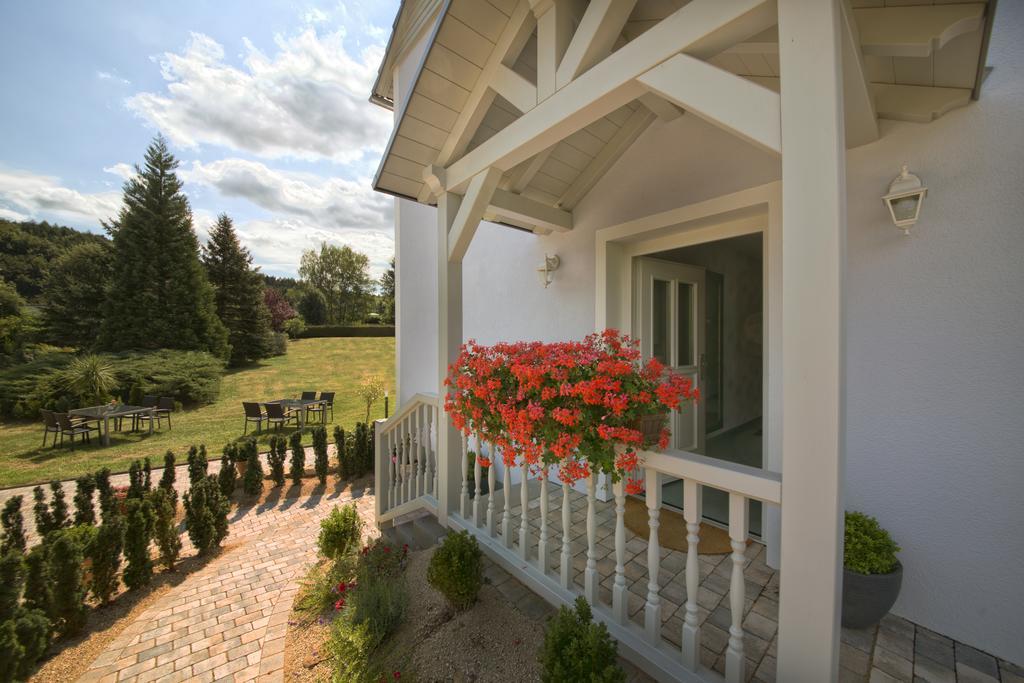 Hotel Jaegerhof Staatsbad Brückenau Exterior foto